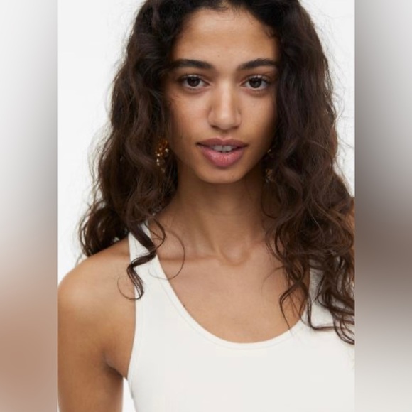 NWT H&M Bodysuit off white - Picture 3 of 3